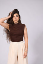 גופיית לייקרה כיווצים -  חום שוקולד
