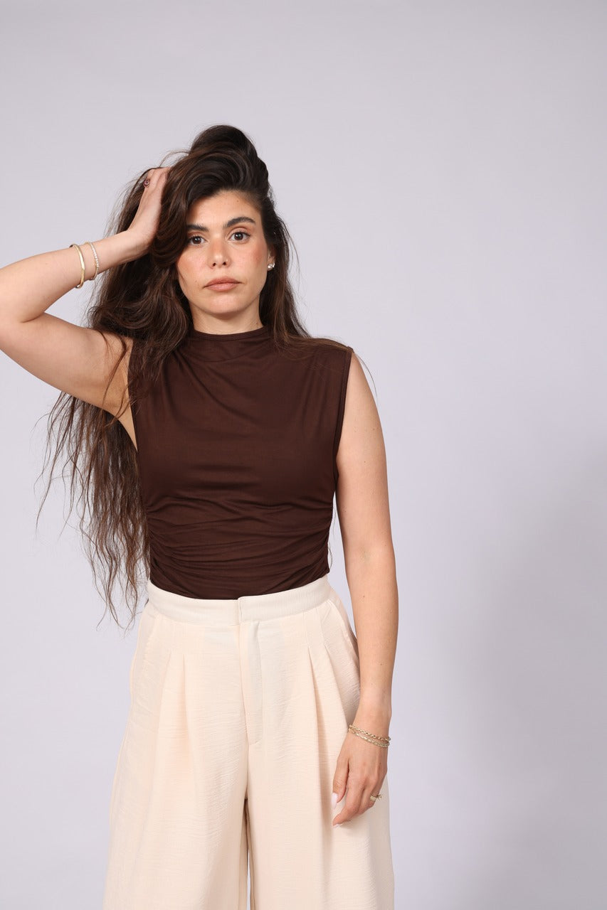 גופיית לייקרה כיווצים -  חום שוקולד