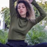 סריג קולר תלתלים - ירוק זית